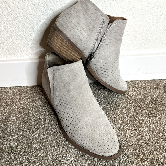 Lucky Brand Booties - Picture 2 of 4